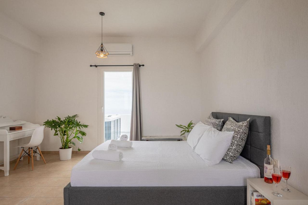 White Utopia Apartments And Maisonettes 이메로비글리 외부 사진